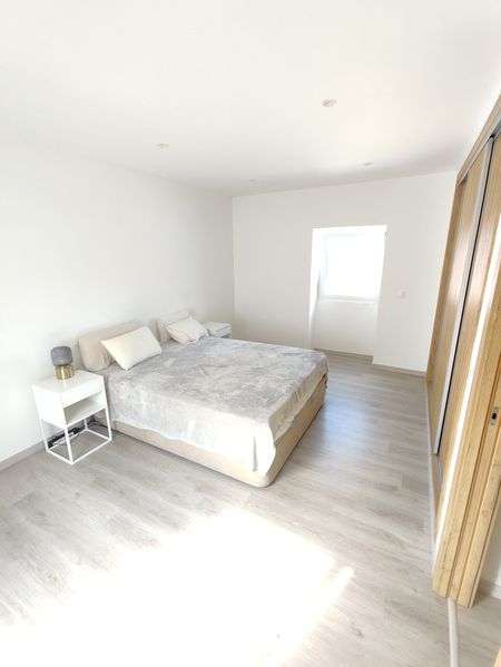 Moradia T2+1 mobilada e equipada disponível em Maio - Grande imagem: 2/5