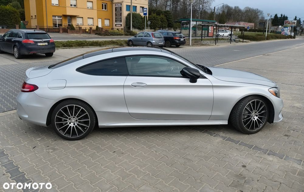 Mercedes-Benz Klasa C 300 7G-TRONIC AMG Line - 25