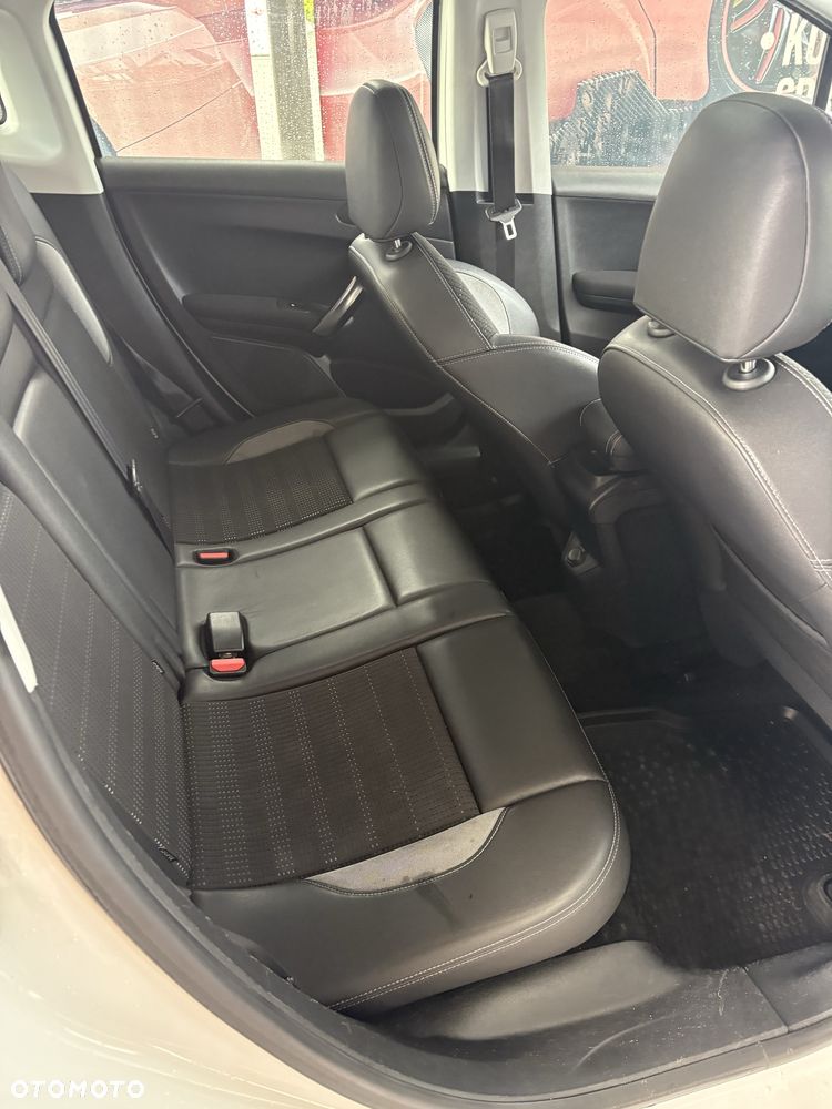 Peugeot 2008 - 7
