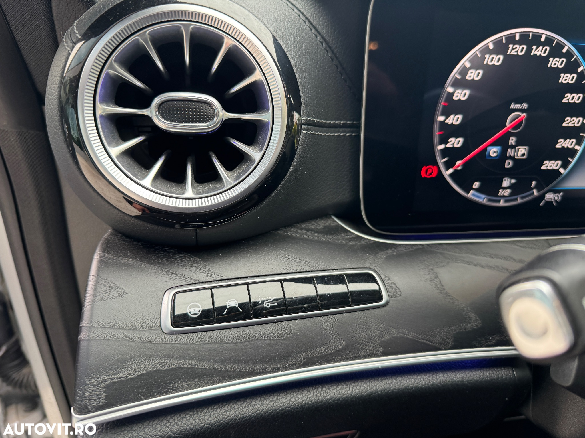 Mercedes-Benz E 220 d Coupe 9G-TRONIC AMG Line - 7