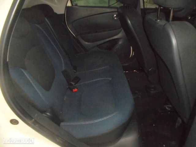 Carro MOT: K9K 608 CXVEL: JR5332 RENAULT CAPTUR 1 2014 1.5DCI 90CV 5P BEGE DIESEL - 8