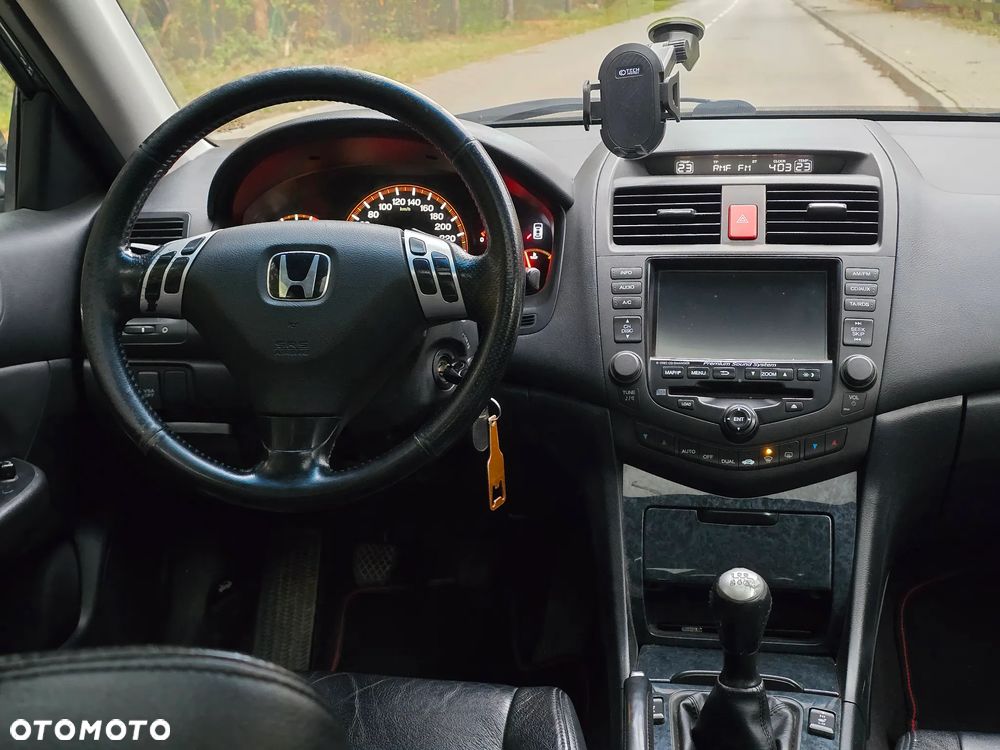 Honda Accord 2.4 Executive - 27