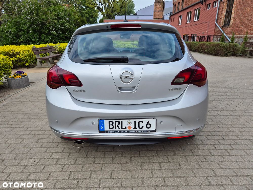 Opel Astra 1.4 Turbo - 2