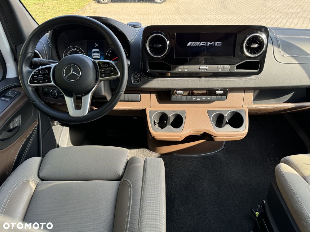Mercedes-Benz Sprinter - 4