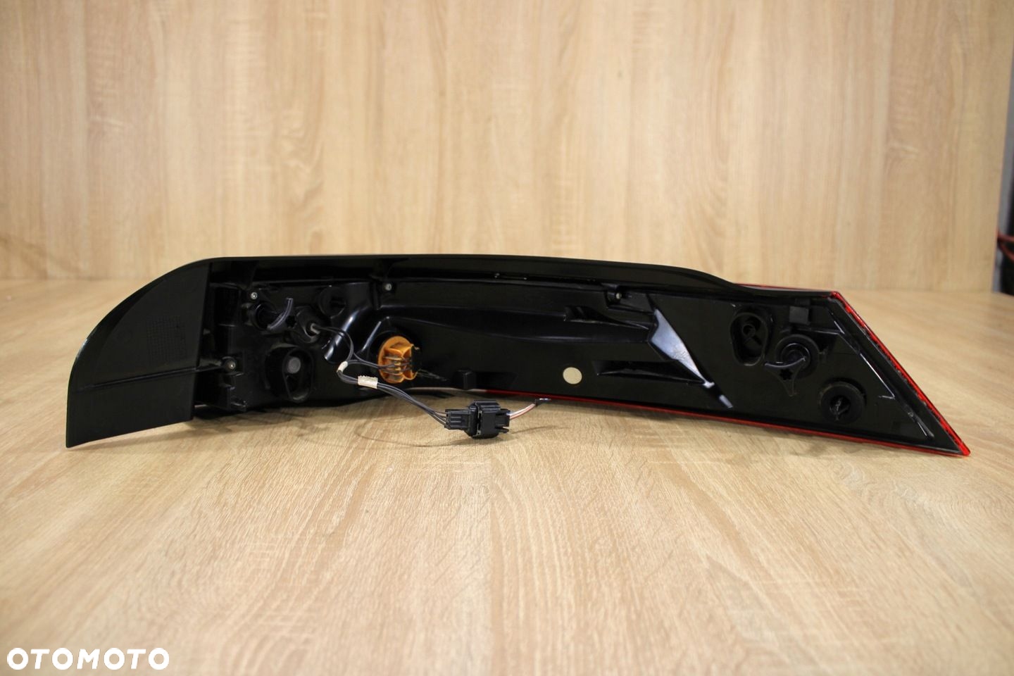LAMPA LEWY TYŁ RENAUL MEGANE III CC CABRIO - 2
