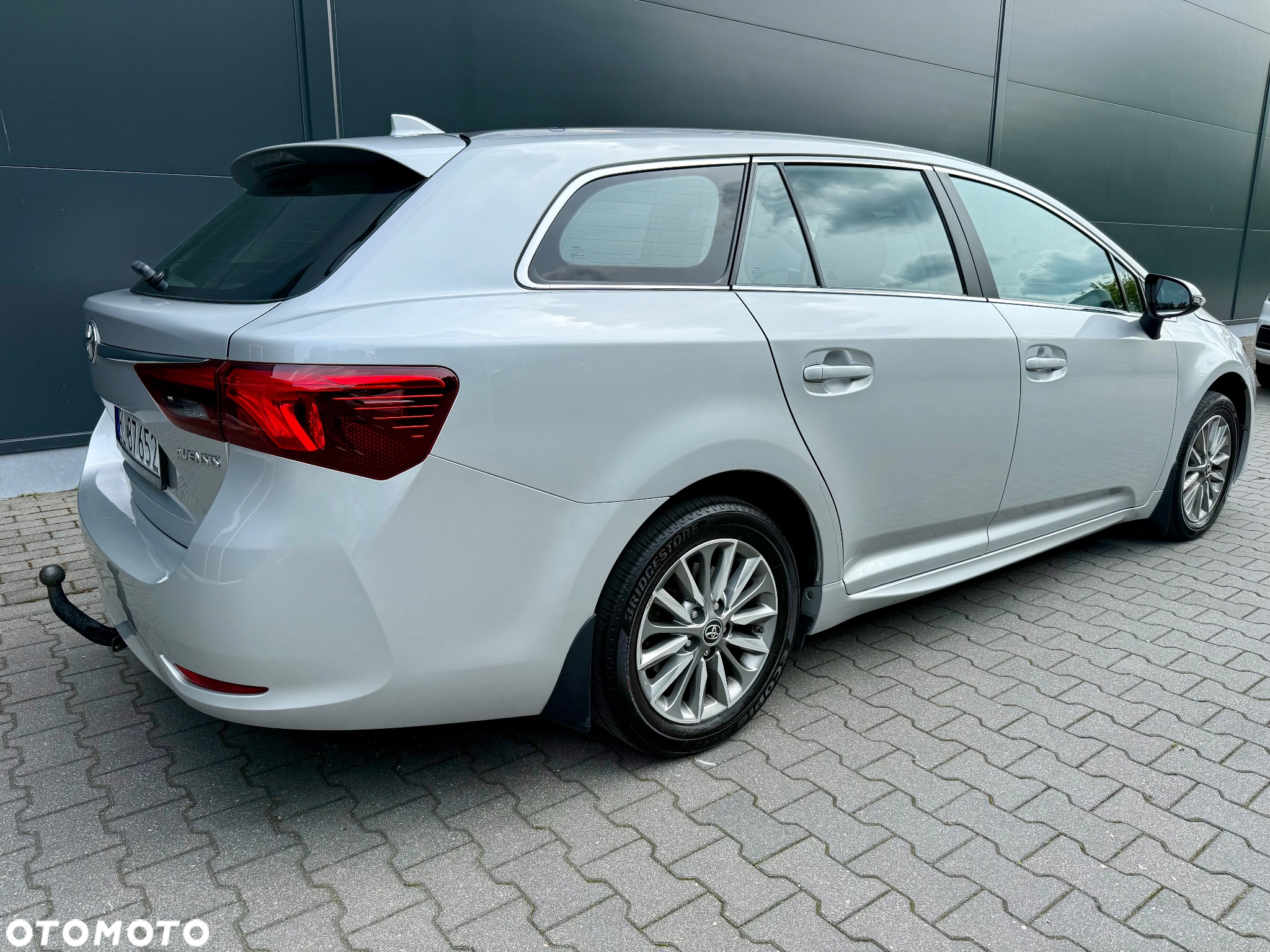 Toyota Avensis - 10