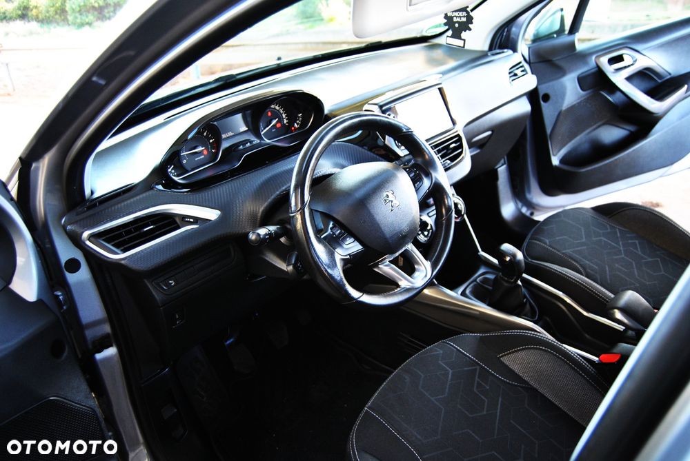 Peugeot 2008 - 10