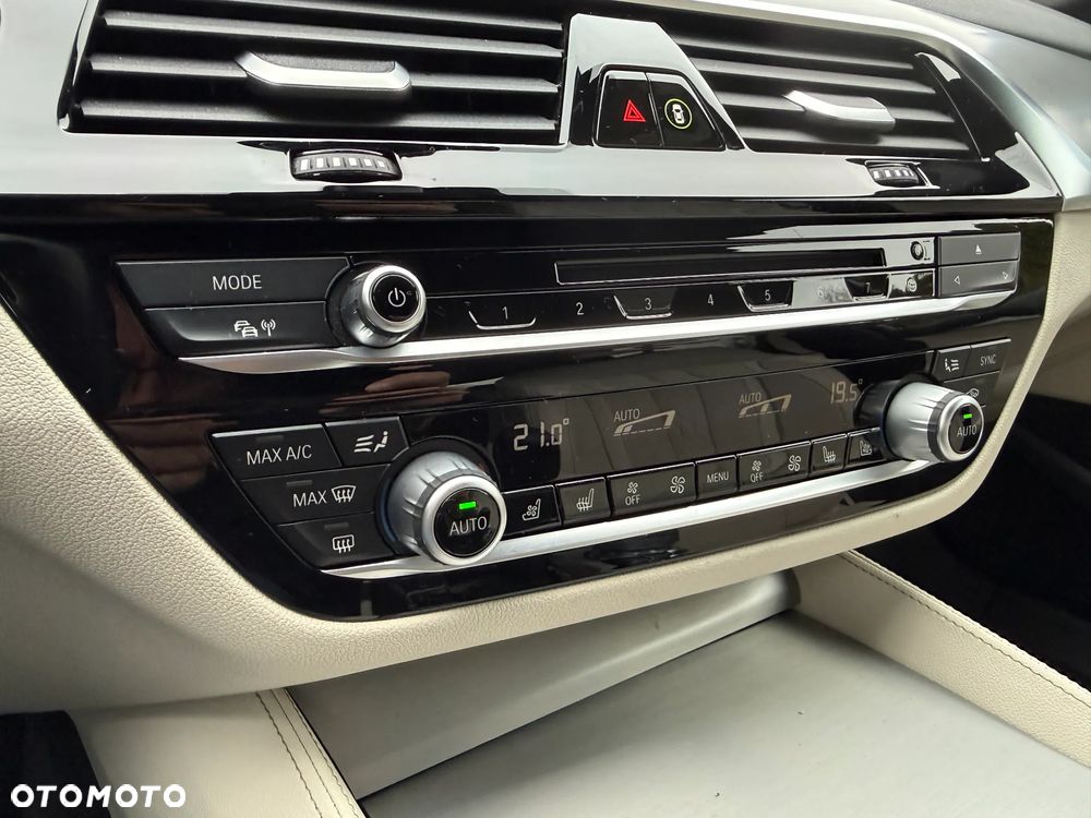 BMW Seria 5 540i xDrive M Sport sport - 18