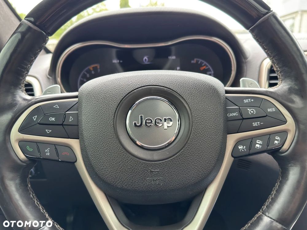 Jeep Grand Cherokee 5.7 V8 HEMI Overland Summit - 26