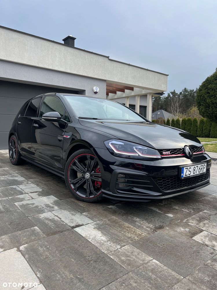 Volkswagen Golf GTI (BlueMotion Technology) DSG Performance - 1