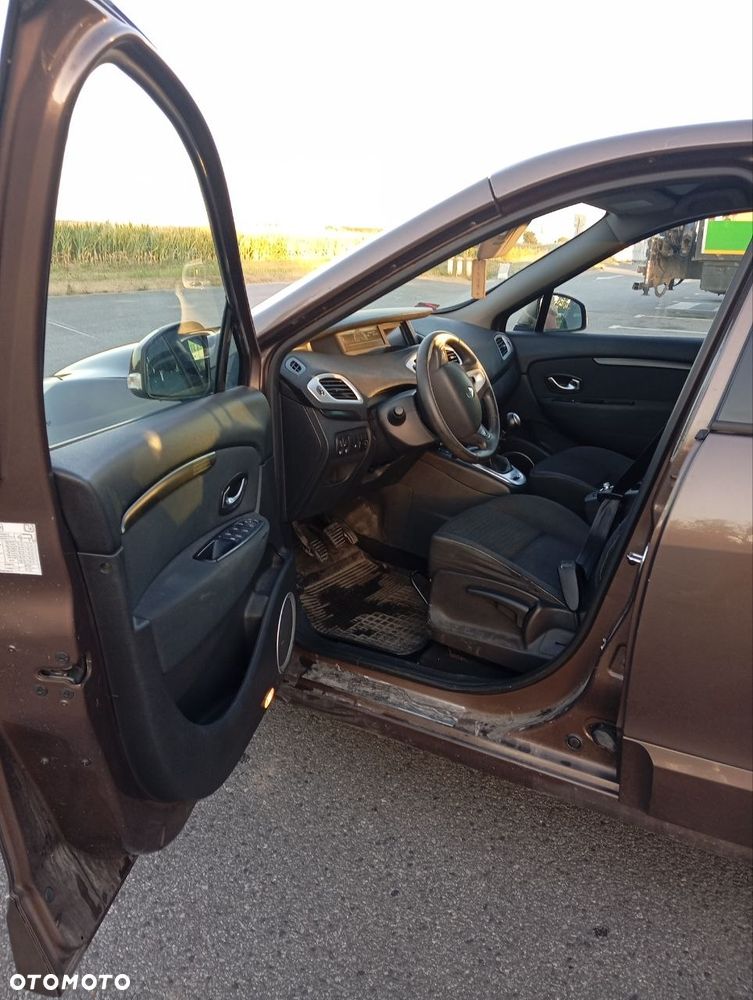 Renault Scenic TCe 130 Luxe - 20