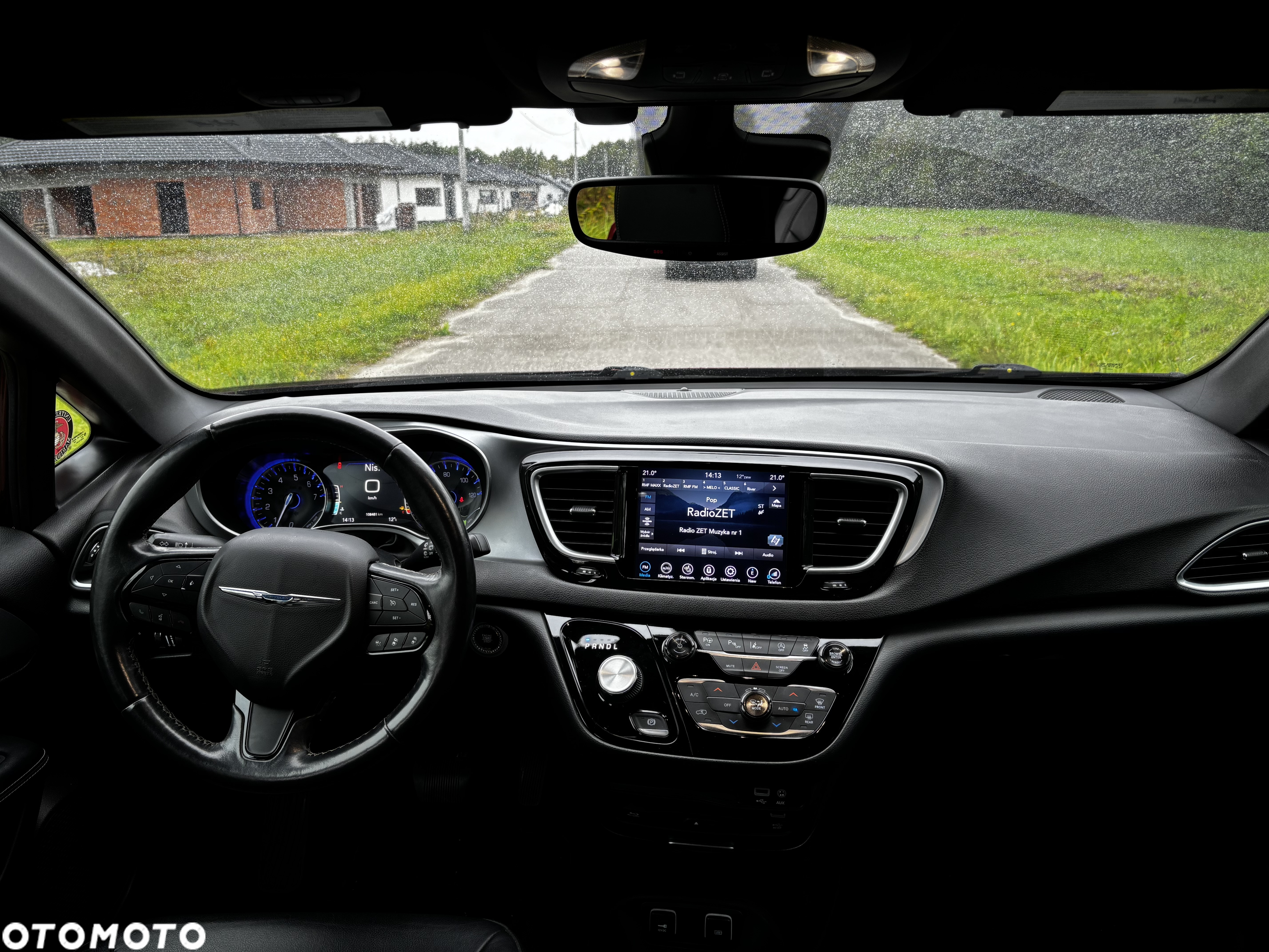 Chrysler Pacifica - 8
