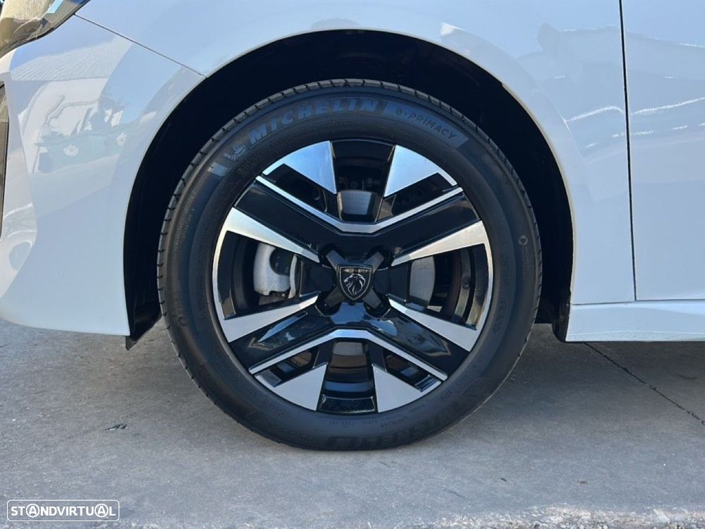 Peugeot 208 1.2 PureTech Allure EAT8 - 7