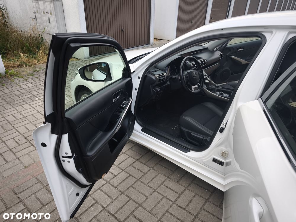 Lexus IS Sport Line - 38