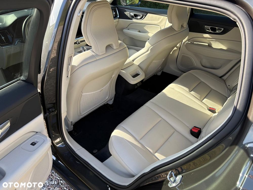 Volvo V60 B3 B Inscription - 16