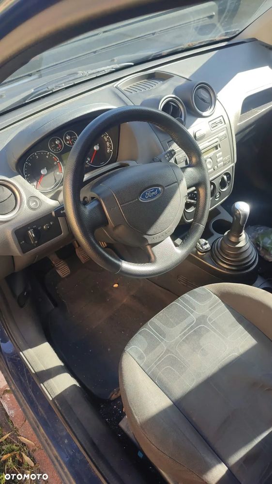 Ford Fiesta 1.4 TDCi - 6