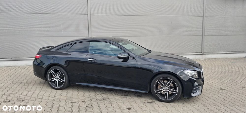 Mercedes-Benz Klasa E 220 d 4Matic 9G-TRONIC AMG Line - 17