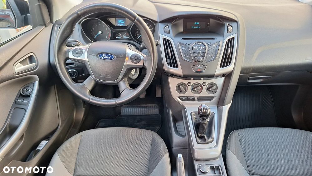 Ford Focus - 8