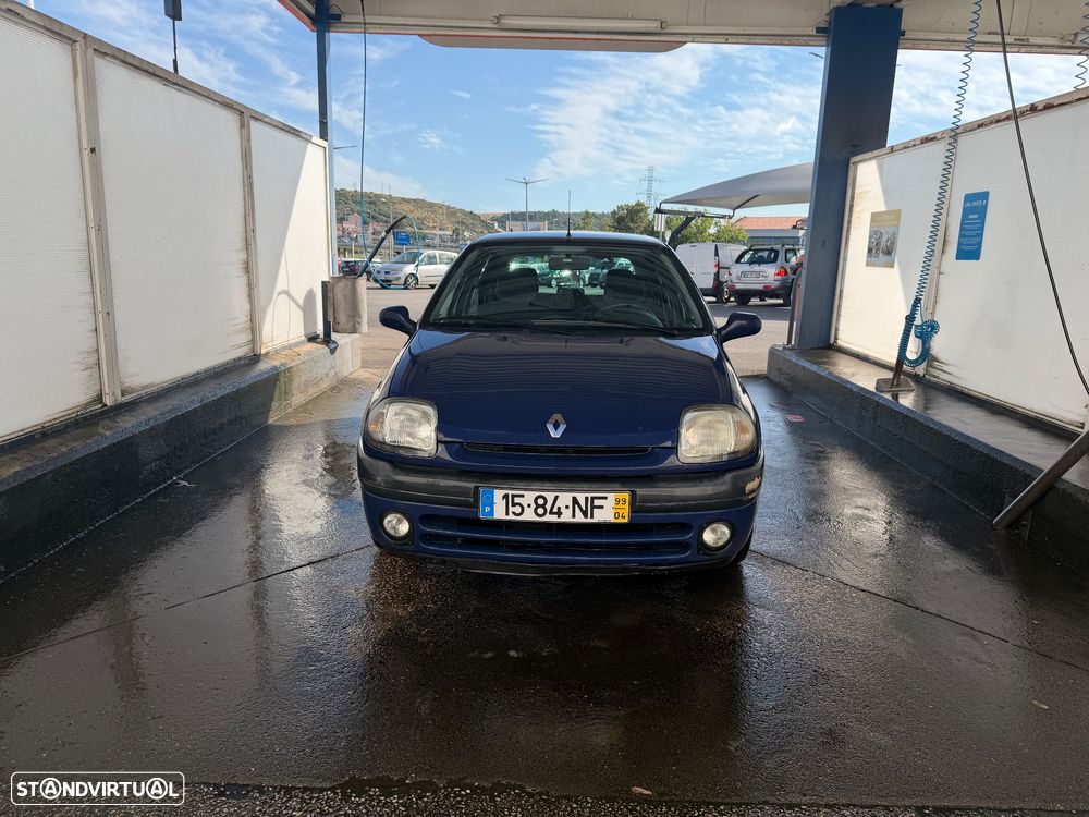 Renault Clio 1.2 RN - 1
