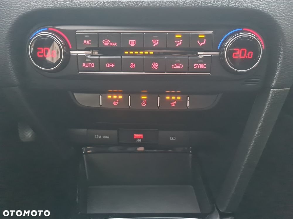 Kia Ceed 1.5 T-GDI OPF Platinum Edition - 23