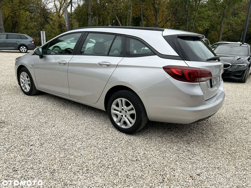 Opel Astra - 16