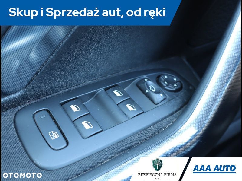 Peugeot 2008 - 14