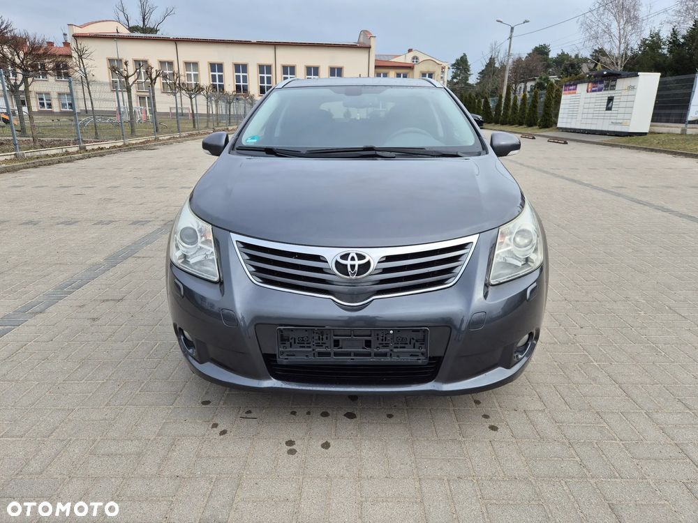 Toyota Avensis 1.8 Sol - 1