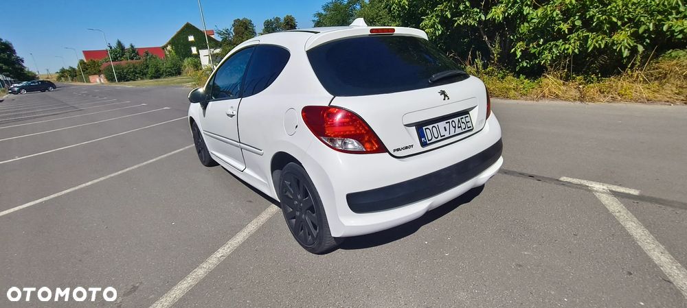 Peugeot 207 1.4 HDi Presence - 9
