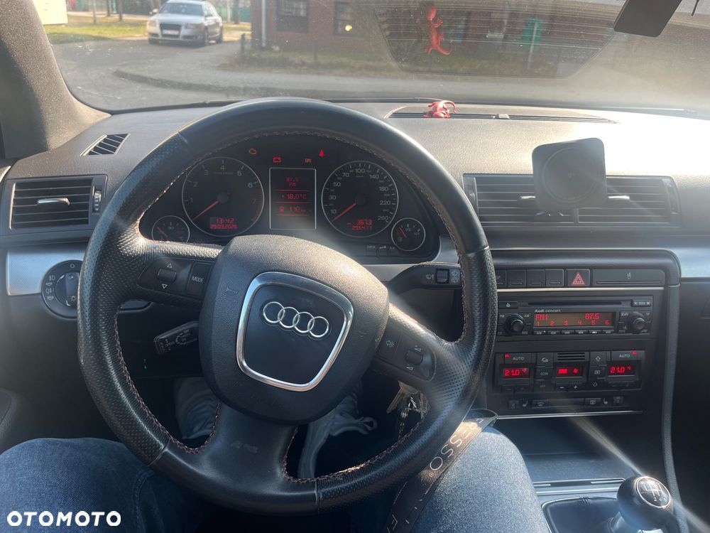 Audi A4 Avant 1.8T Quattro - 10