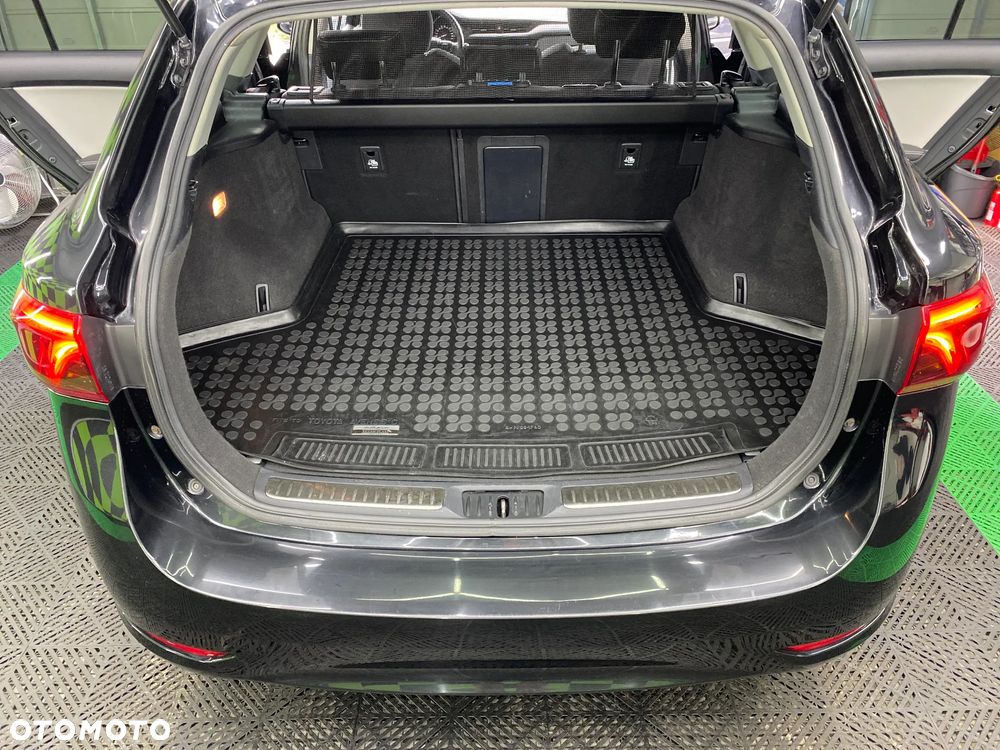 Toyota Avensis 2.0 D-4D Prestige - 31