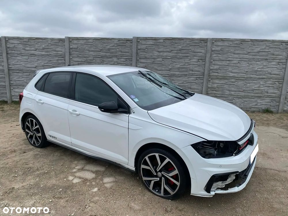 Volkswagen Polo 2.0 TSI DSG GTI - 3