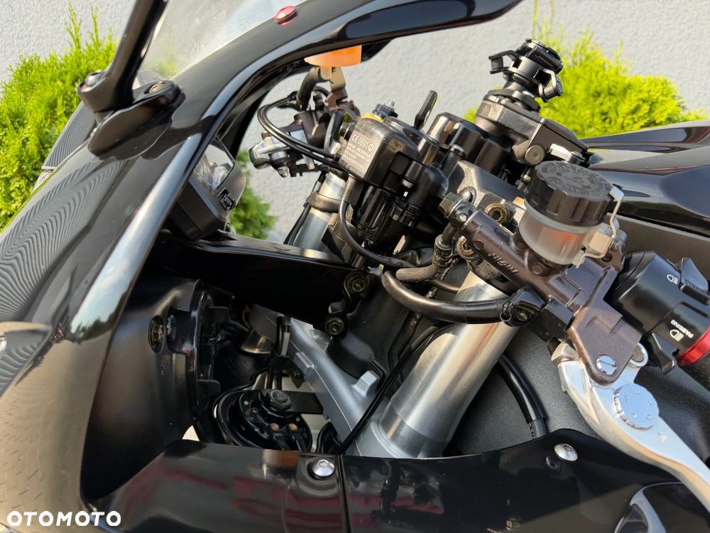 Honda CBR - 37