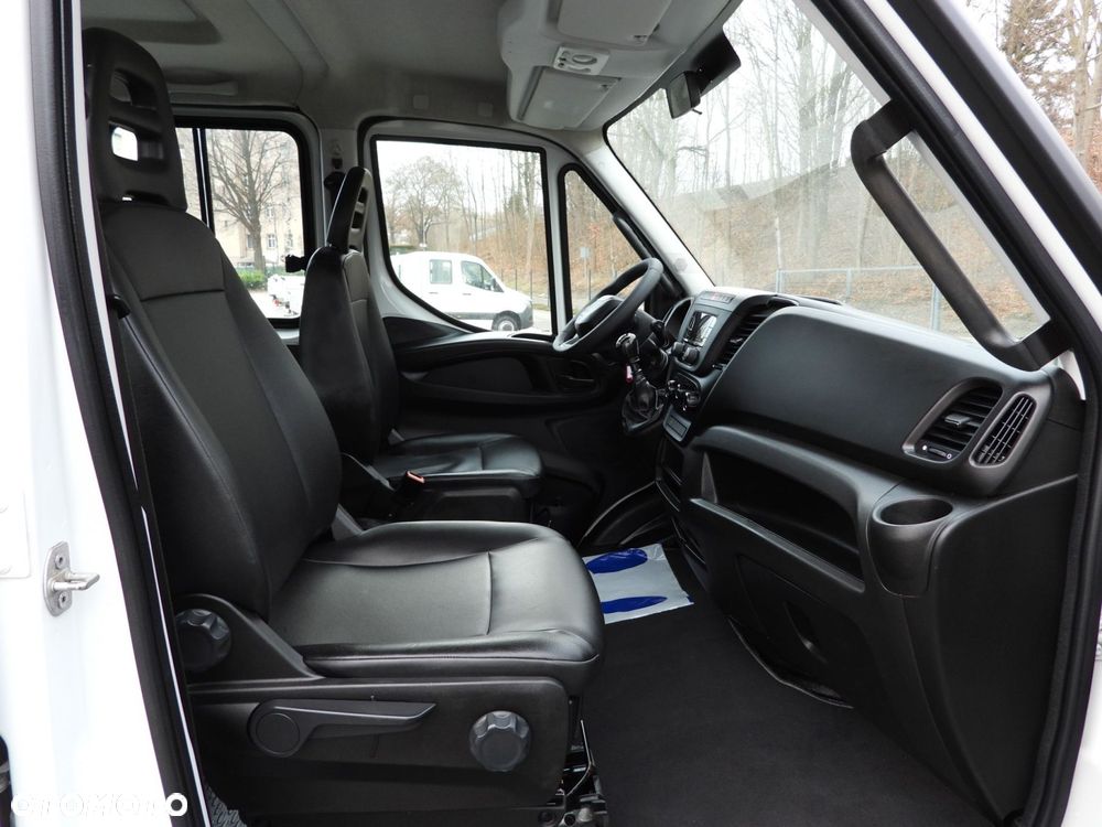Iveco DAILY 50C16 WYWROTKA TROJSTRONNA PODWÓJNA KABINA DOKA 6 MIEJSC TEMPOMAT PNEUMATYKA BLIŹNIACZE KOŁA KLIMATYZACJA  160KM - 37