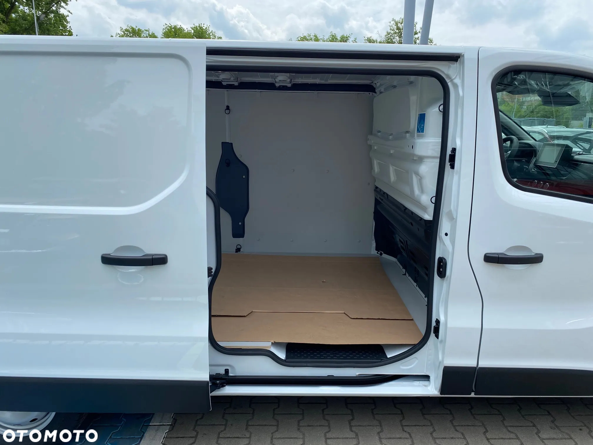 Nissan PRIMASTAR - 12