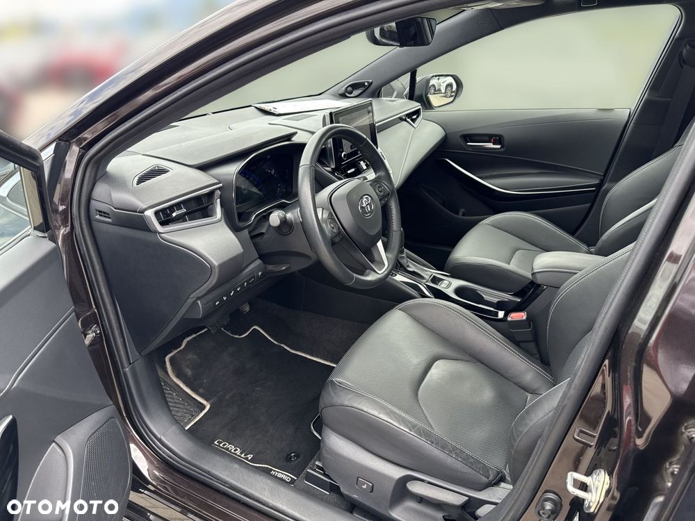 Toyota Corolla - 10