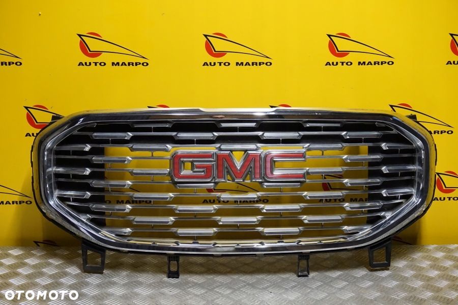 GMC TERRAIN DENALI 2018 - 2021 Atrapa Przód Grill Chrom USA - 2