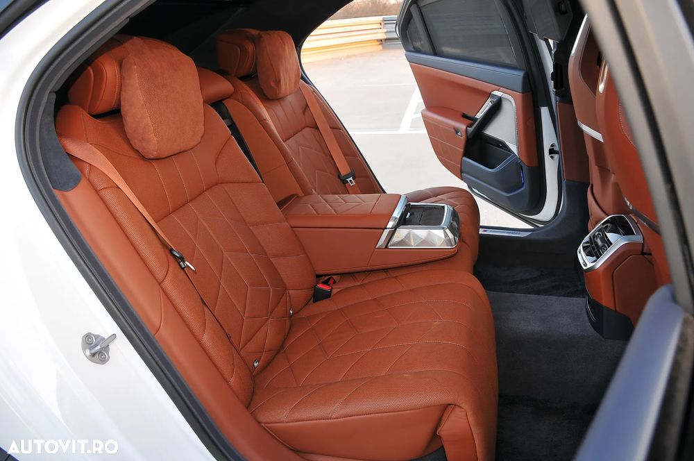 BMW Seria 7 - 17