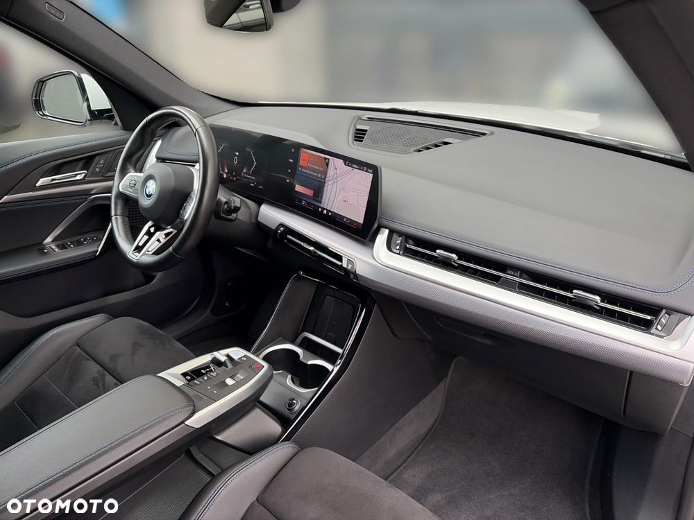 BMW iX1 - 7