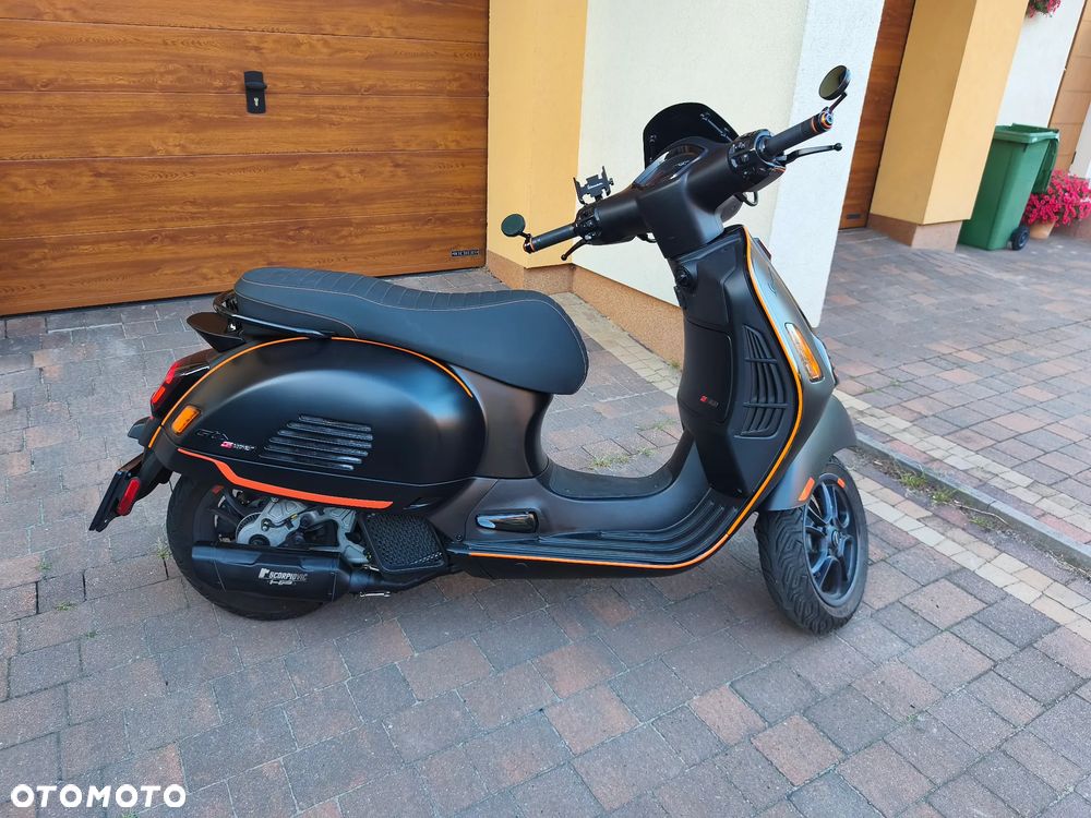 Vespa GTS - 17