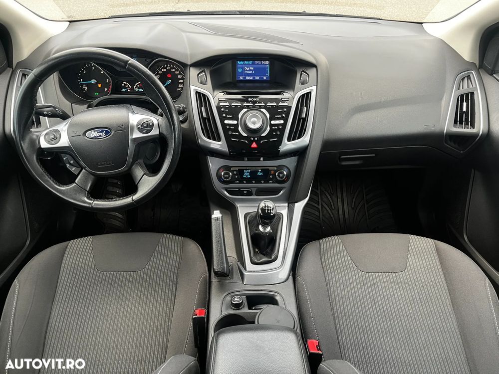 Ford Focus - 11