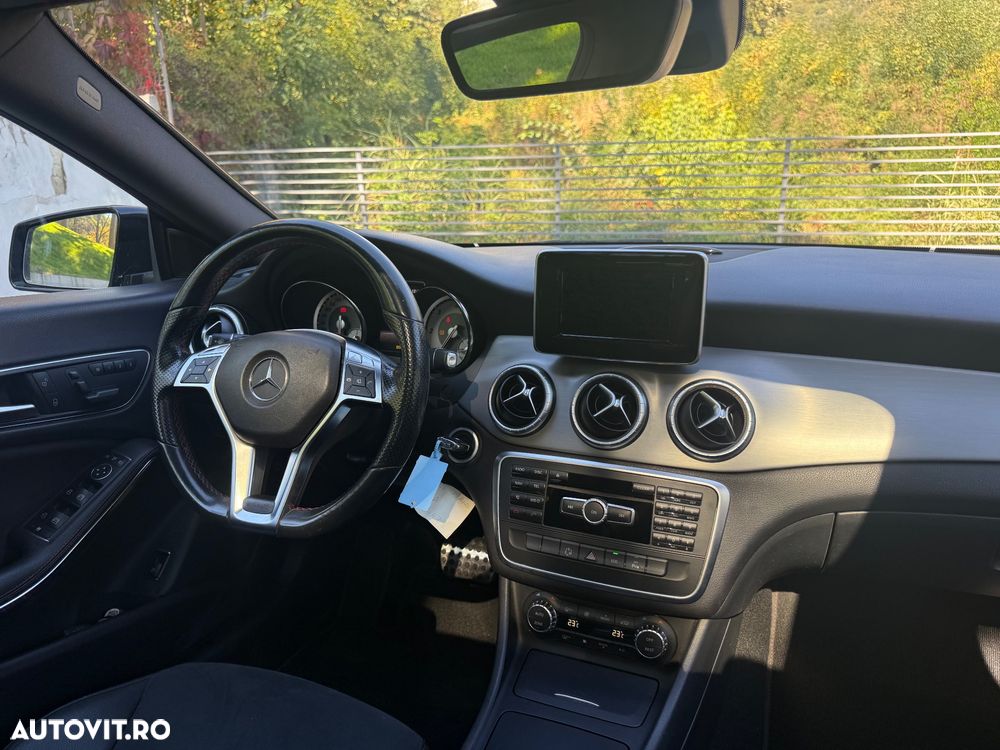 Mercedes-Benz CLA 220 CDI 7G-DCT AMG Line - 17