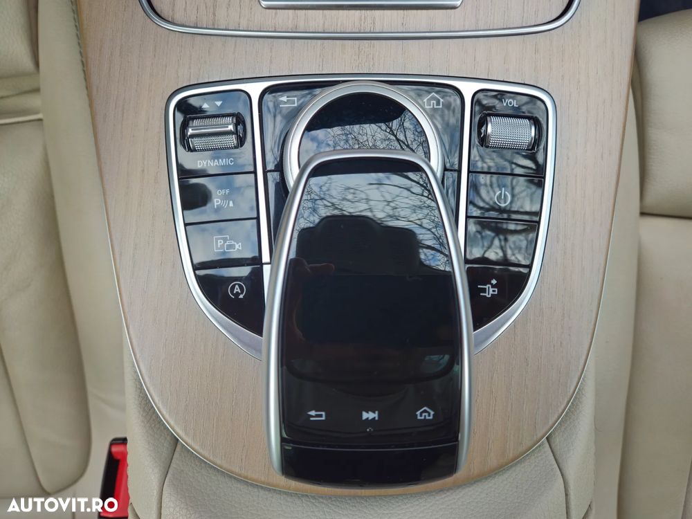 Mercedes-Benz E 220 d 4Matic 9G-TRONIC AMG Line - 13