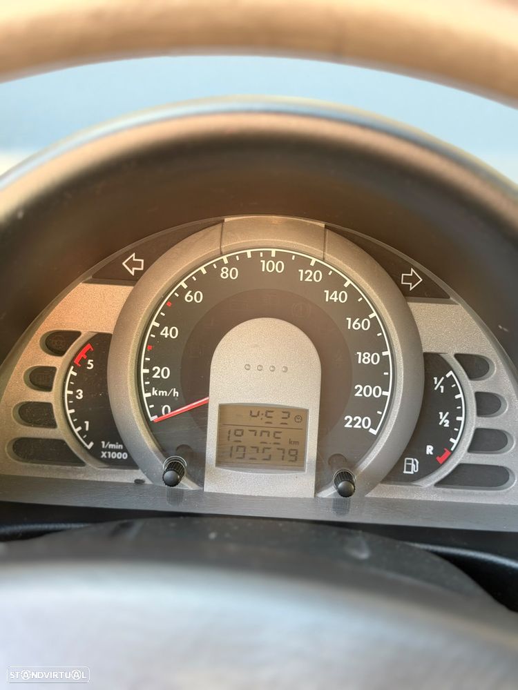 VW Fox 1.4 TDi T.Liso - 2