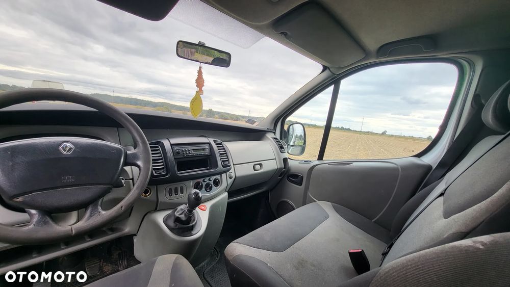 Renault TRAFIC - 9