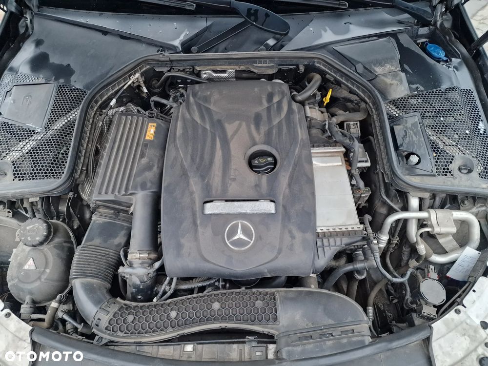 Mercedes-Benz Klasa C 200 4-Matic 9G-Tronic - 30