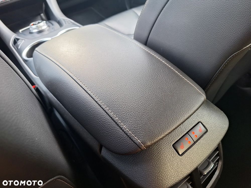 Ford Mondeo 2.0 EcoBlue Titanium - 34