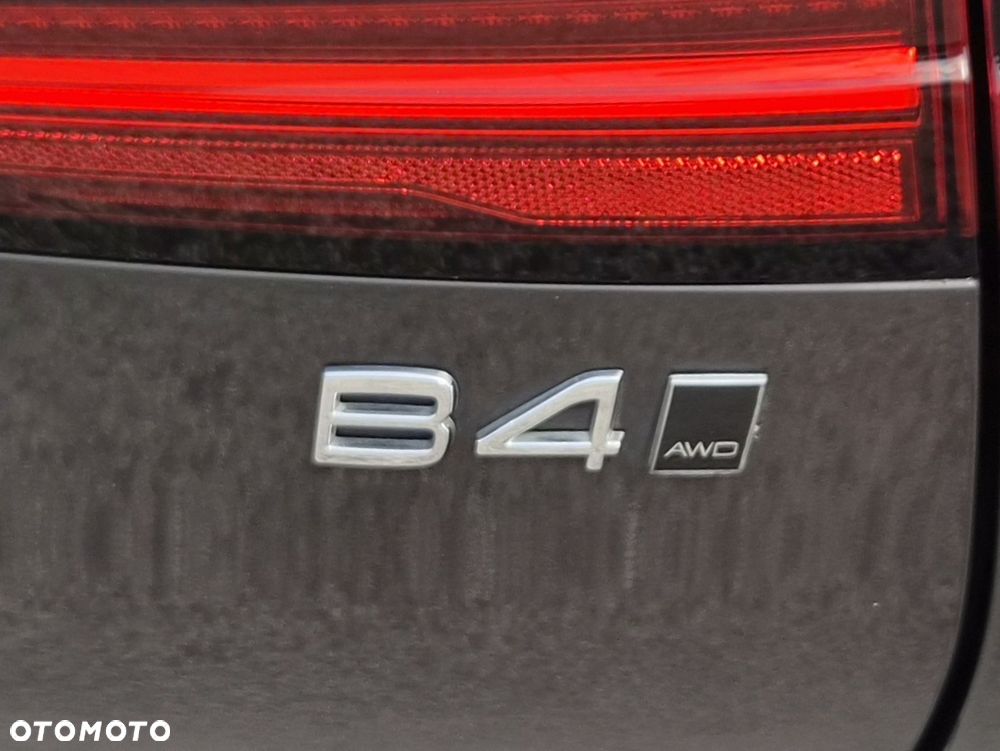 Volvo V90 B4 D AWD R-Design - 8