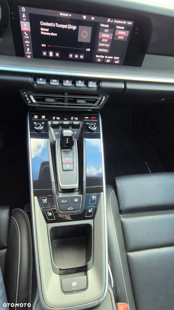 Porsche 911 Turbo - 25