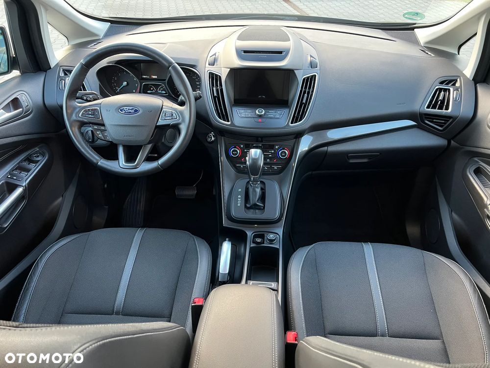 Ford Grand C-MAX - 11