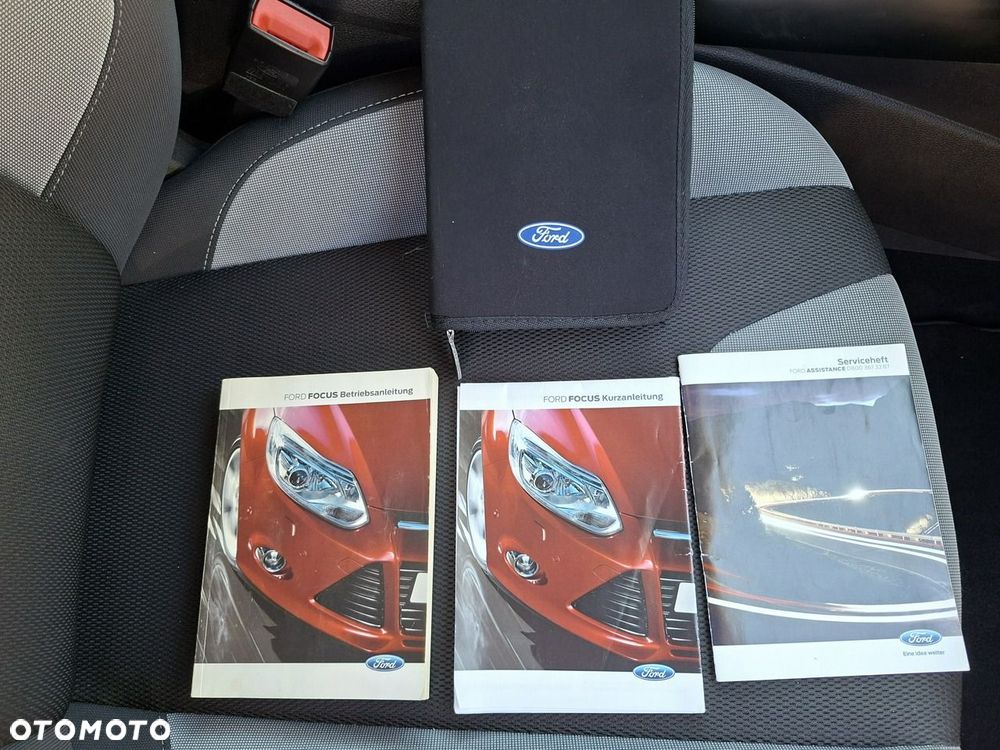 Ford Focus - 30